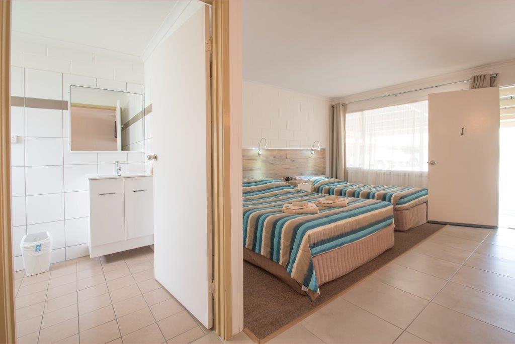 A & A Motel Proserpine Buitenkant foto