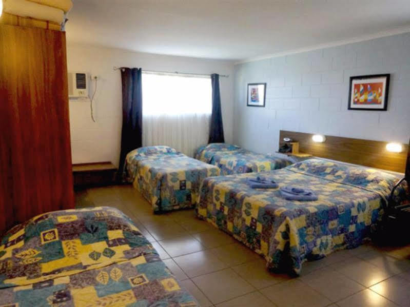 A & A Motel Proserpine Buitenkant foto