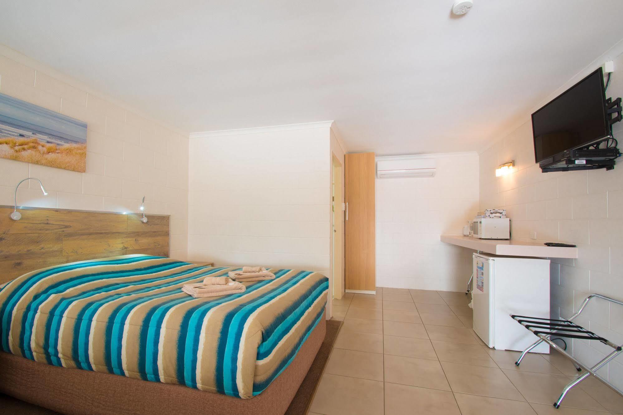 A & A Motel Proserpine Buitenkant foto