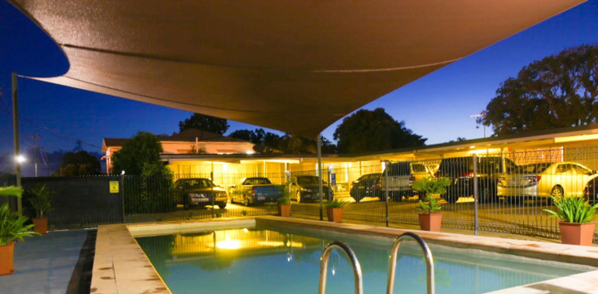 A & A Motel Proserpine Buitenkant foto